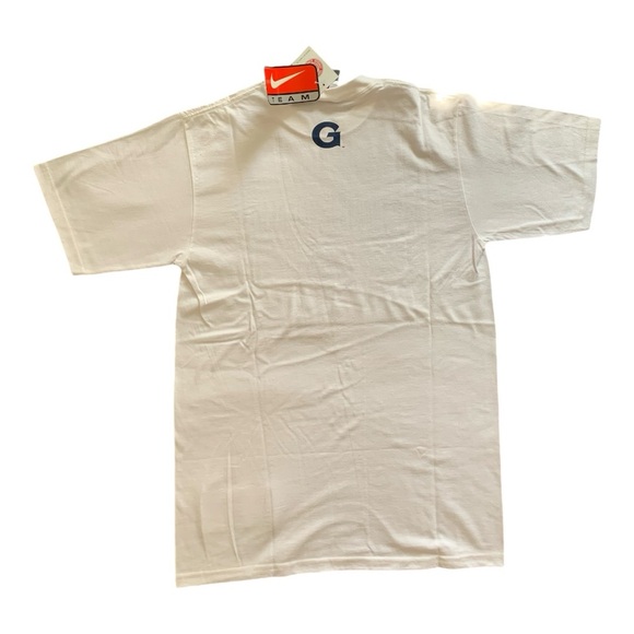 Georgetown Hoyas Basketball t-shirt - Picture 3 of 3